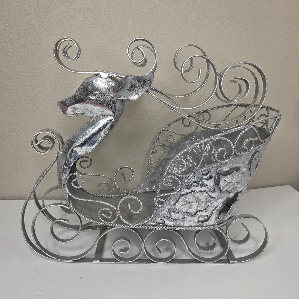 Silver Metal Reindeer Sleigh Christmas Holiday Decor‎ Centerpiece Vase Basket